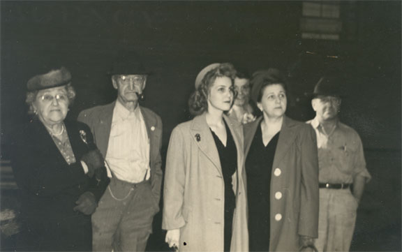 Mintie Holcombe Spitler, Walter Spitler, Rosalie Keys, tommie Spitler, Roas Spitler Keys, Lloyd William Spitler
circa 1940